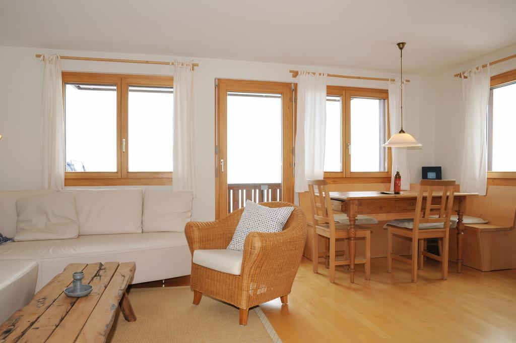 Ambiente Bettmeralp | A10 Apartment Ruang foto